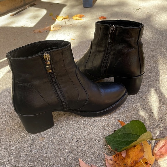 Roots Italian Leather Boots - Picture 3 of 7